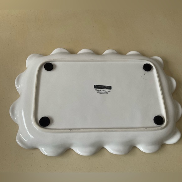 Beautiful Fluted Edge White Ceramic Serving Platter / Tray 🍪 🕯️ 🍣 - Picture 5 of 5